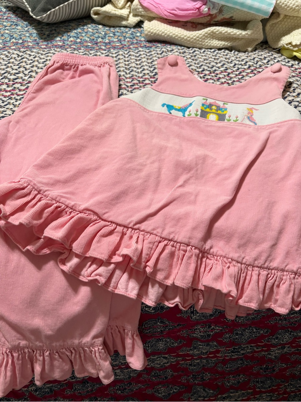 Source Unknown Pink Ruffle Two-Piece Matching Set with Castle Accent